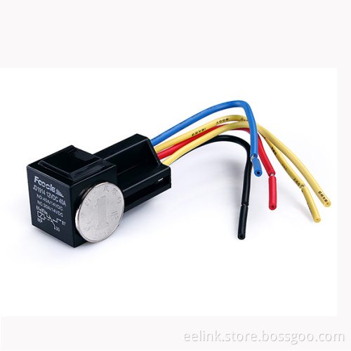 Tracking system with slot for SIM card 3G